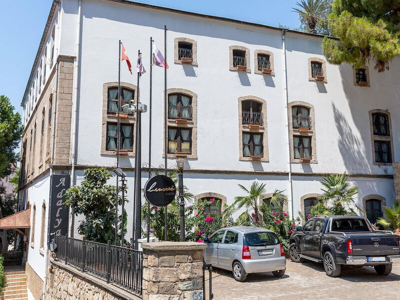 Adalya Port Hotel