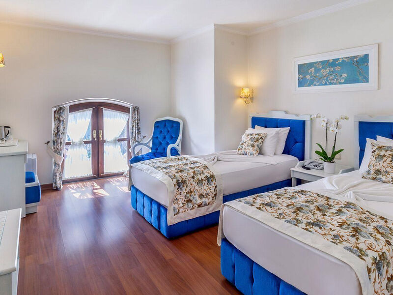 Adalya Port Hotel