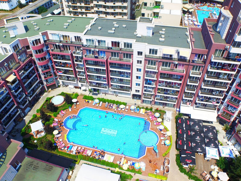Admiral Plaza
