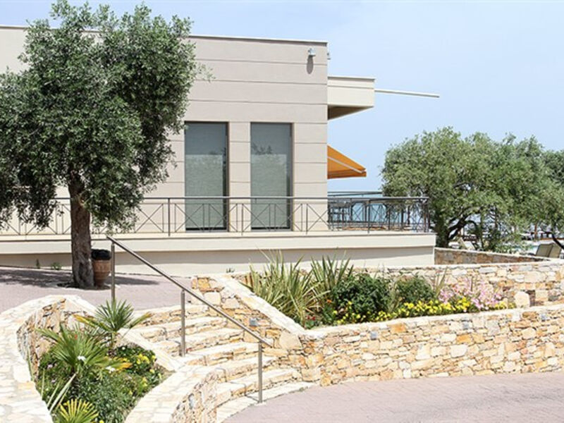 Aeolis Thassos Palace
