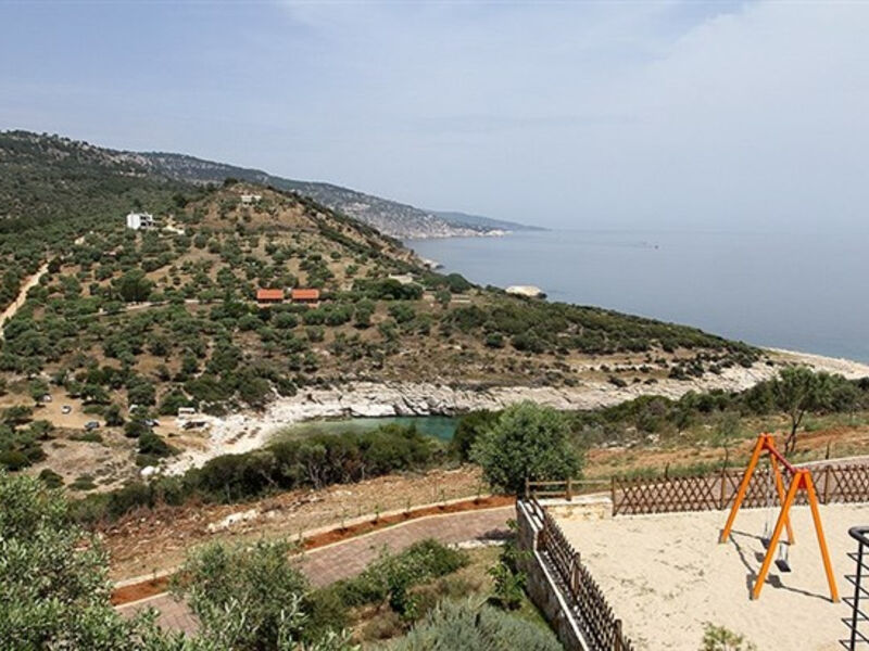 Aeolis Thassos Palace
