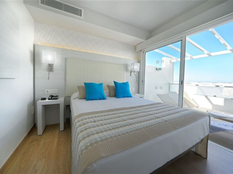 Aequora Lanzarote Suites