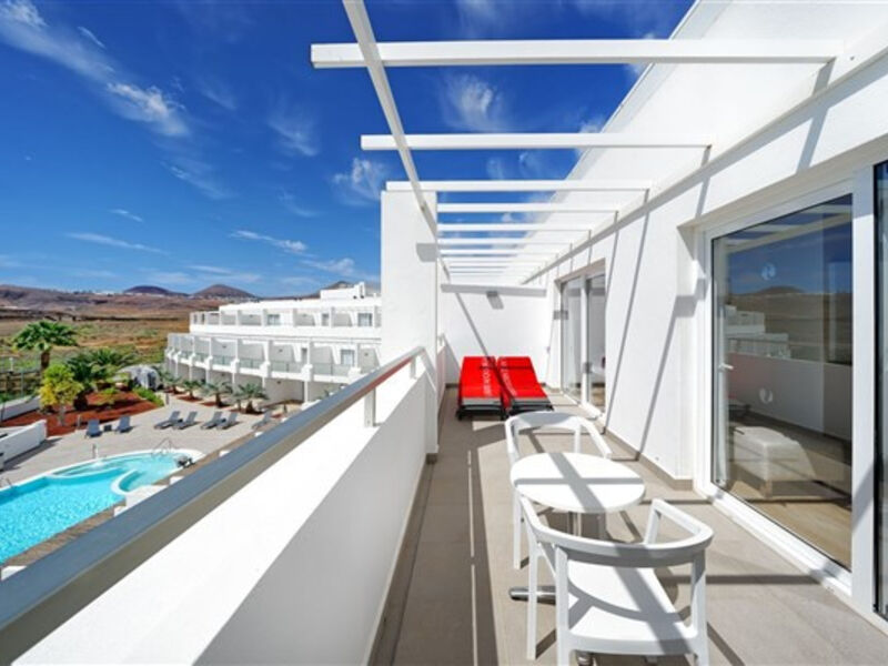 Aequora Lanzarote Suites