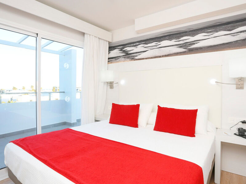 Aequora Lanzarote Suites