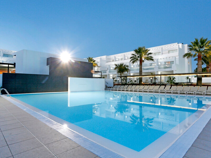 Aequora Lanzarote Suites