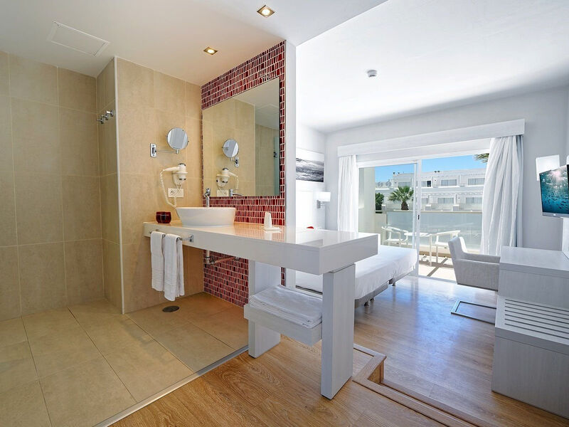 Aequora Lanzarote Suites