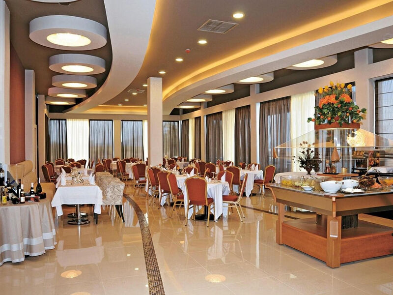 Cooee Afandou Bay & Suites