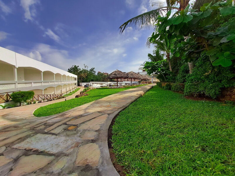 Ahg Lion Beach Resort & Spa