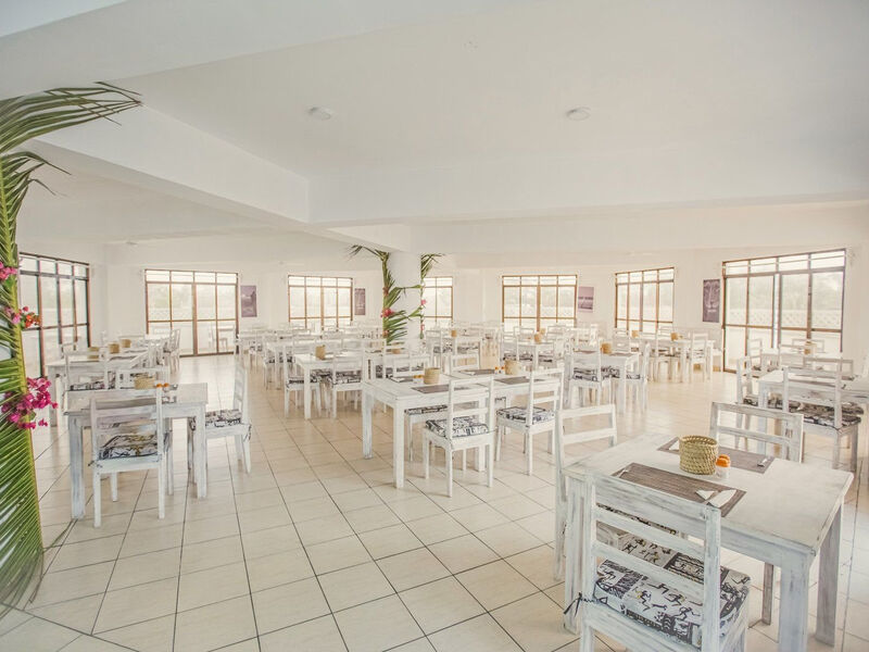 Ahg Lion Beach Resort & Spa