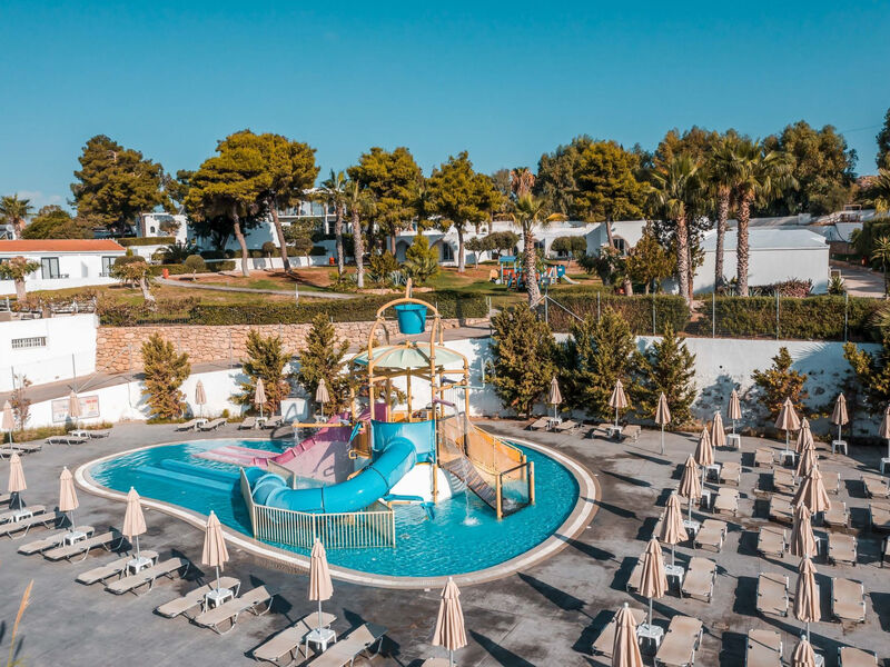 Aiora Aqua Resort