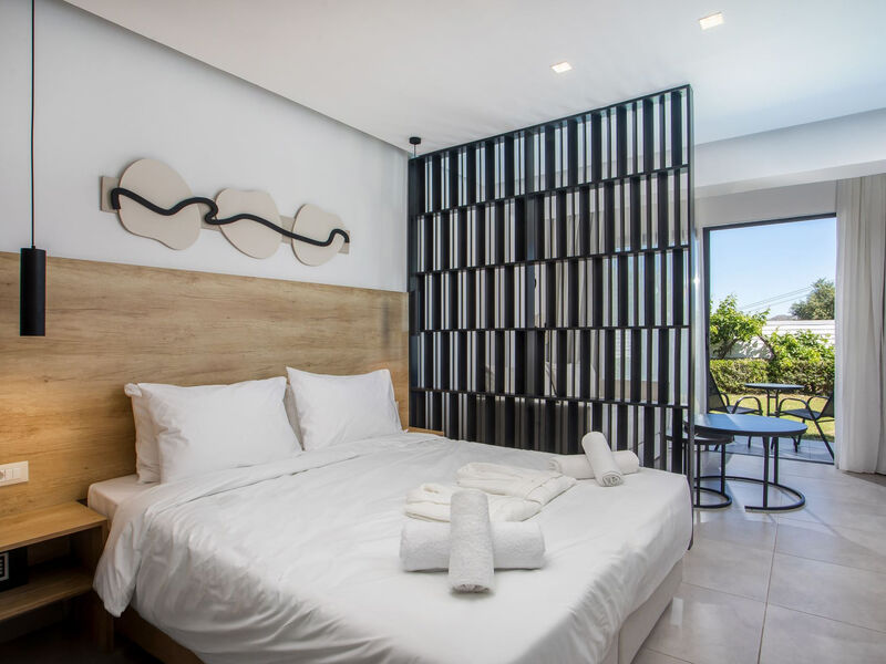 Aiora Aqua Resort