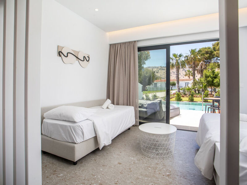 Aiora Aqua Resort
