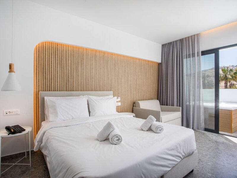 Aiora Aqua Resort