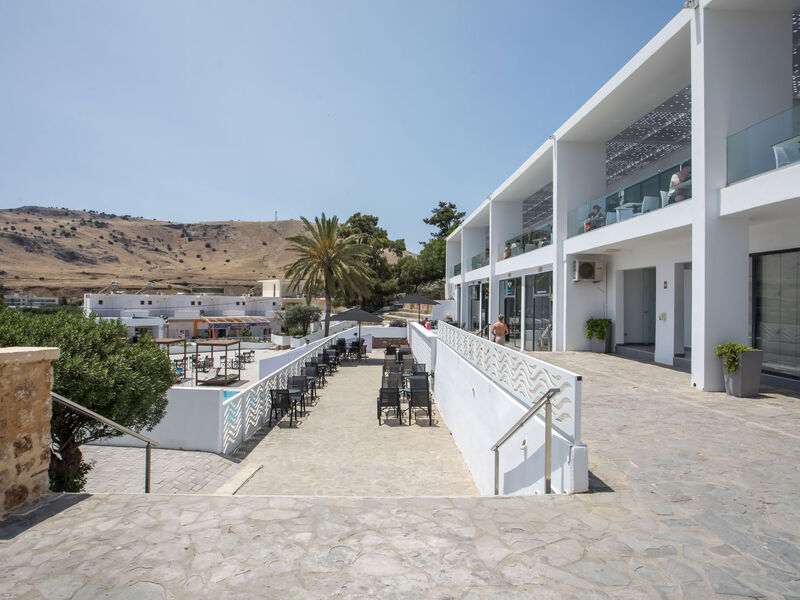 Aiora Aqua Resort