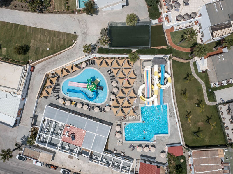 Aiora Aqua Resort