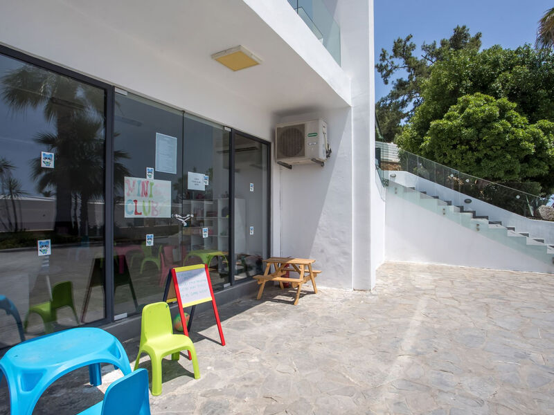 Aiora Aqua Resort