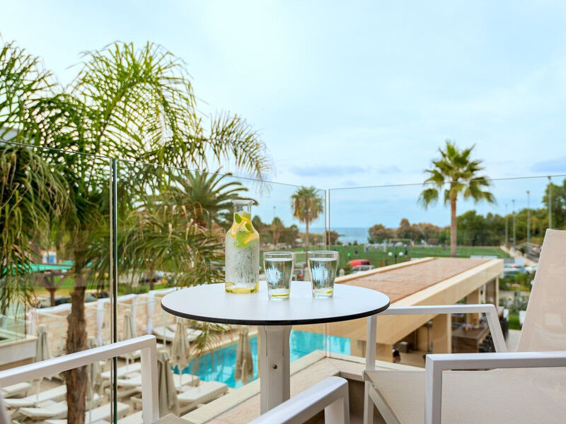 Airis Boutique & Suites