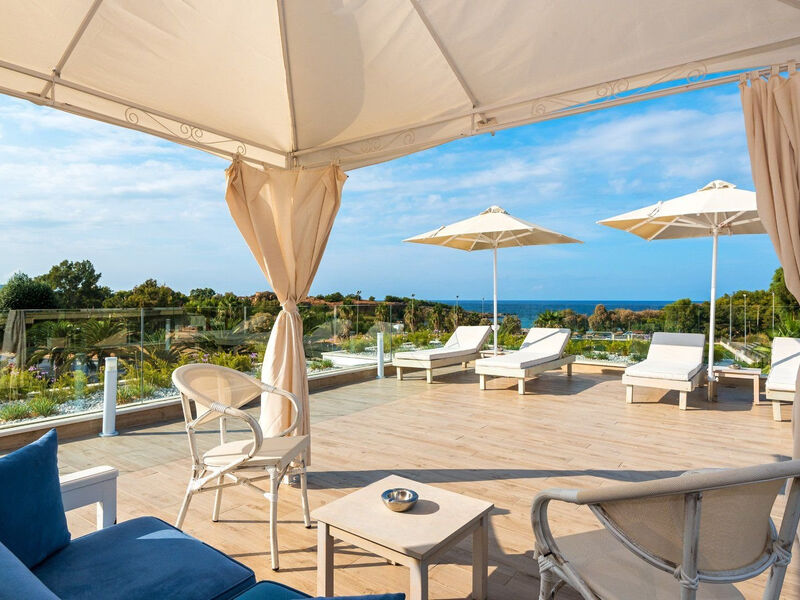 Airis Boutique & Suites
