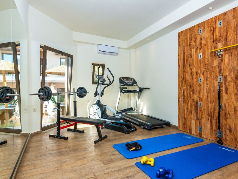 Airis Boutique & Suites