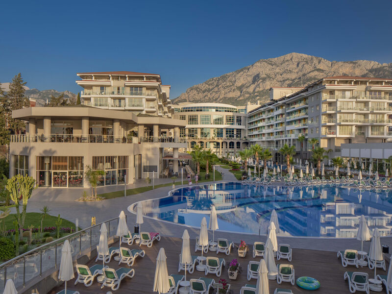 Akra Kemer