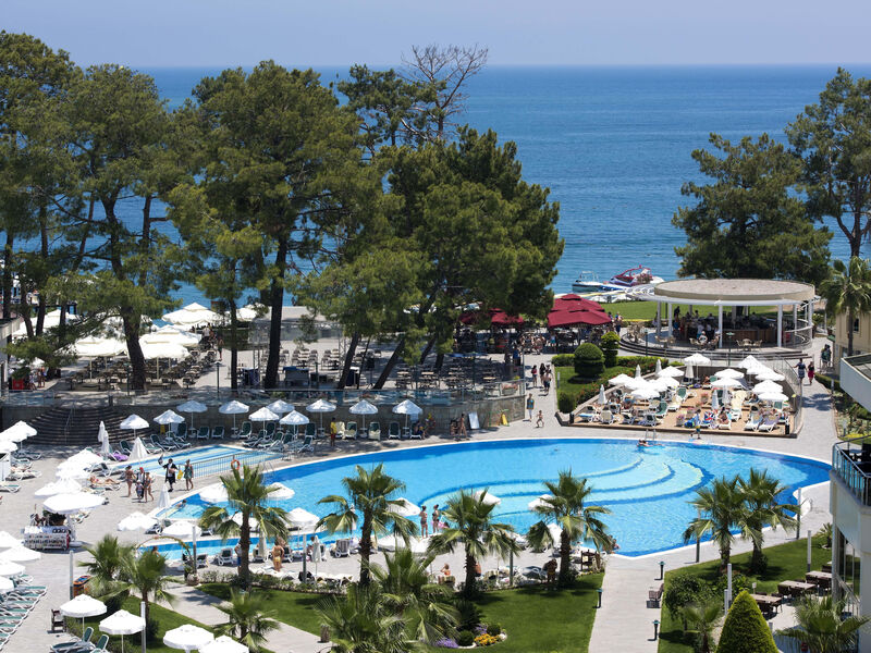 Akra Kemer