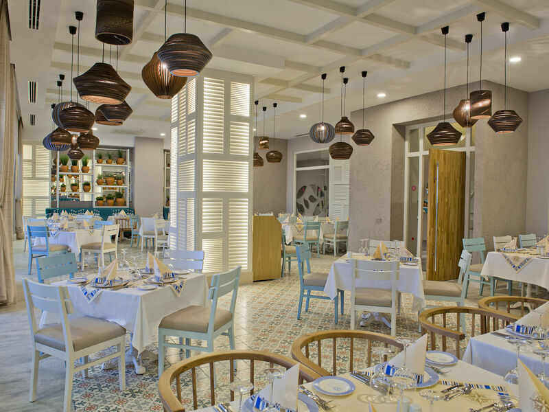 Akra Kemer
