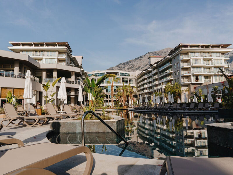 Akra Kemer