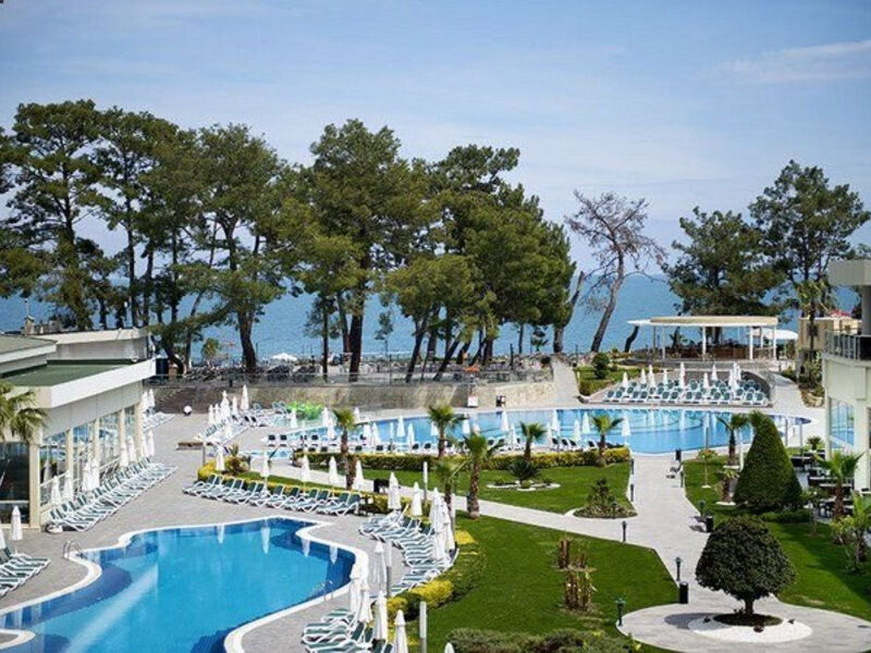 Akra Kemer