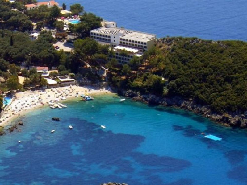 Akrotiri Beach