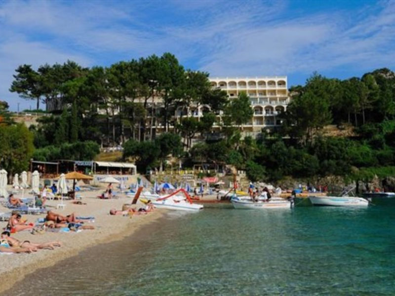 Akrotiri Beach