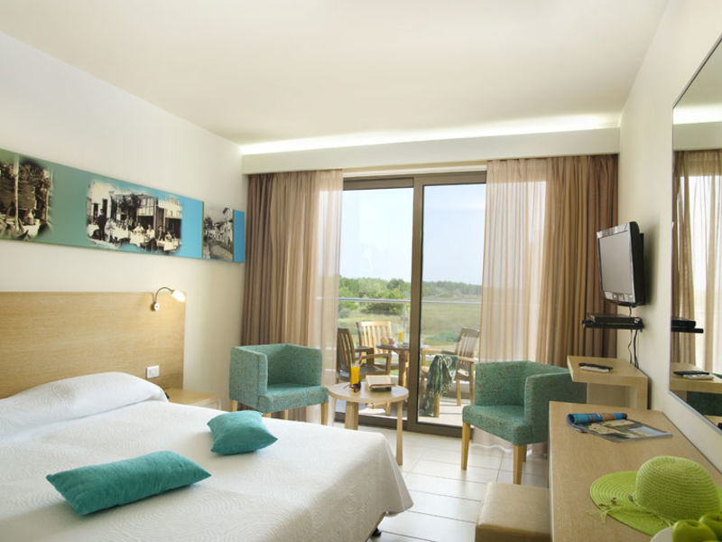 Alea Hotel & Suites