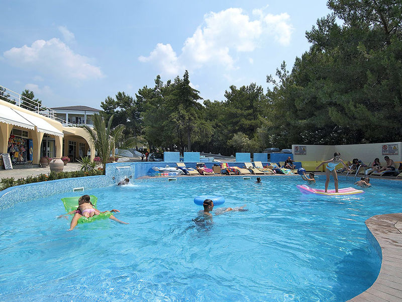 Alexandra Beach Spa Resort