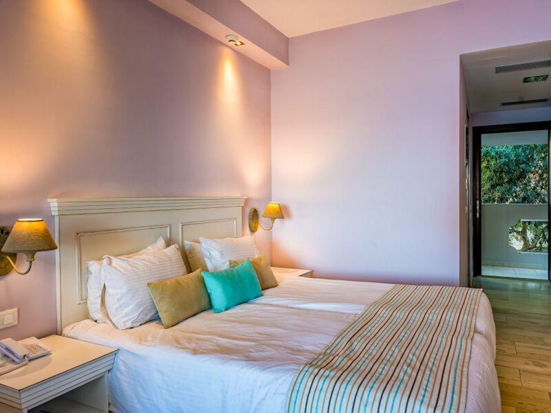 Alexandra Beach Resort & Spa