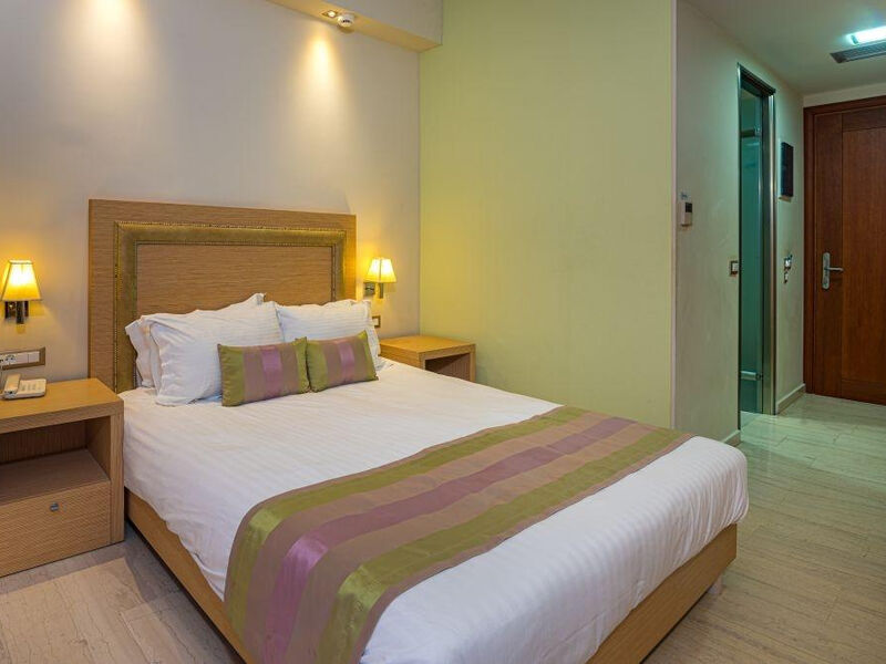 Alexandra Beach Resort & Spa