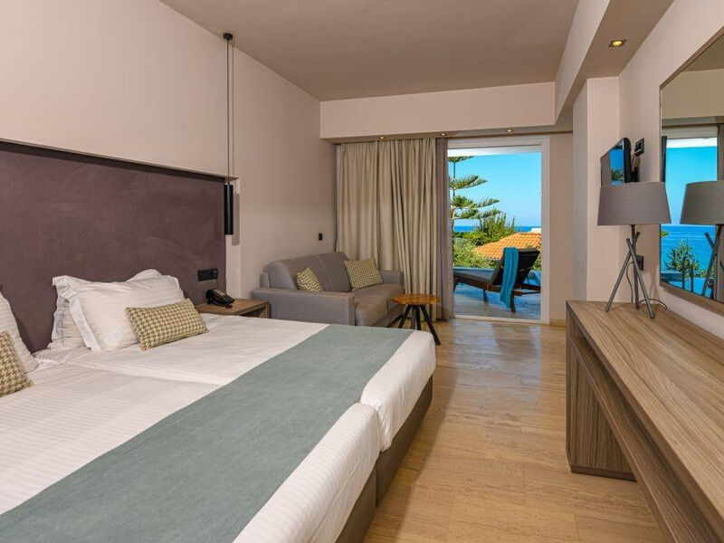 Alexandra Beach Resort & Spa