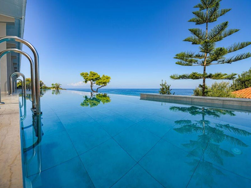 Alexandra Beach Resort & Spa