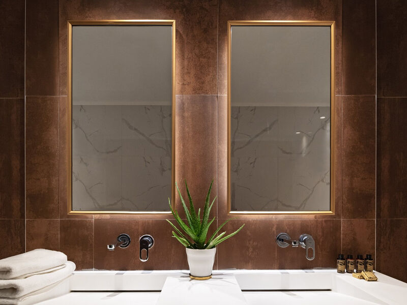 Alexandra Elegance Luxury