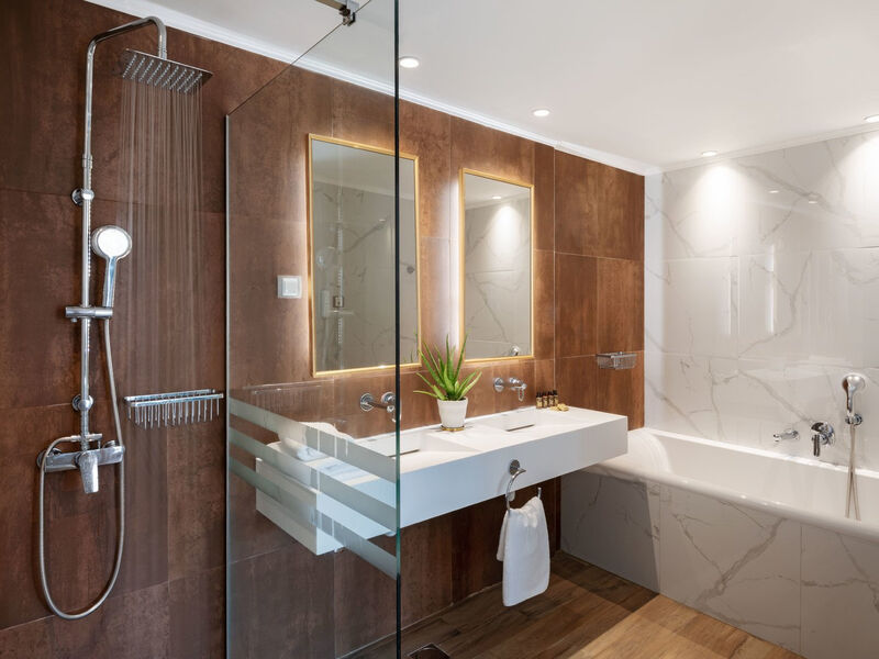 Alexandra Elegance Luxury