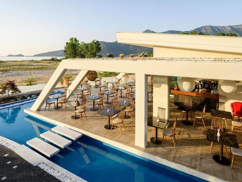 Alexandra Golden Thassos Boutique