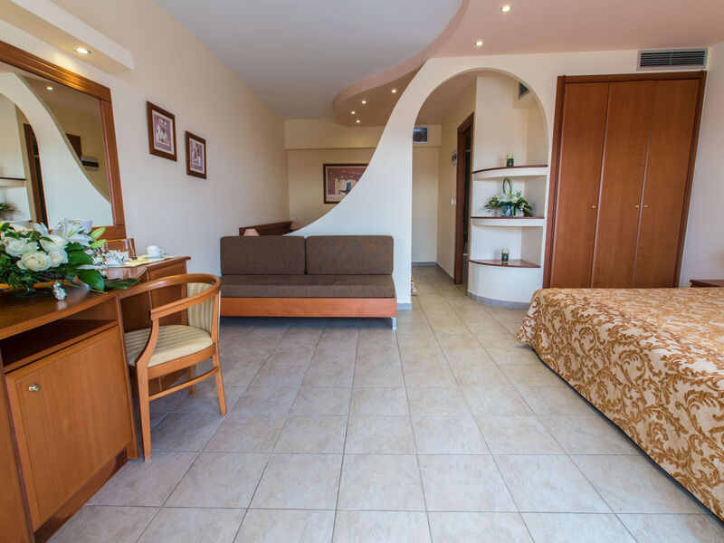 Alexandros Palace Hotel & Suites