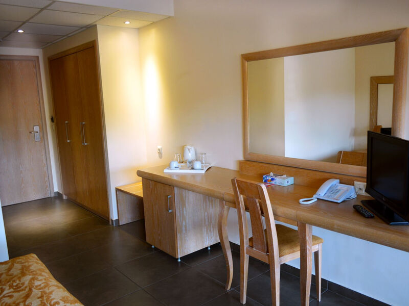 Alexandros Palace Hotel & Suites