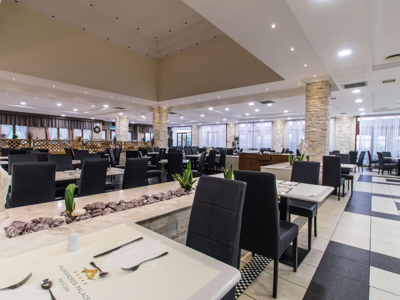 Alexandros Palace Hotel & Suites