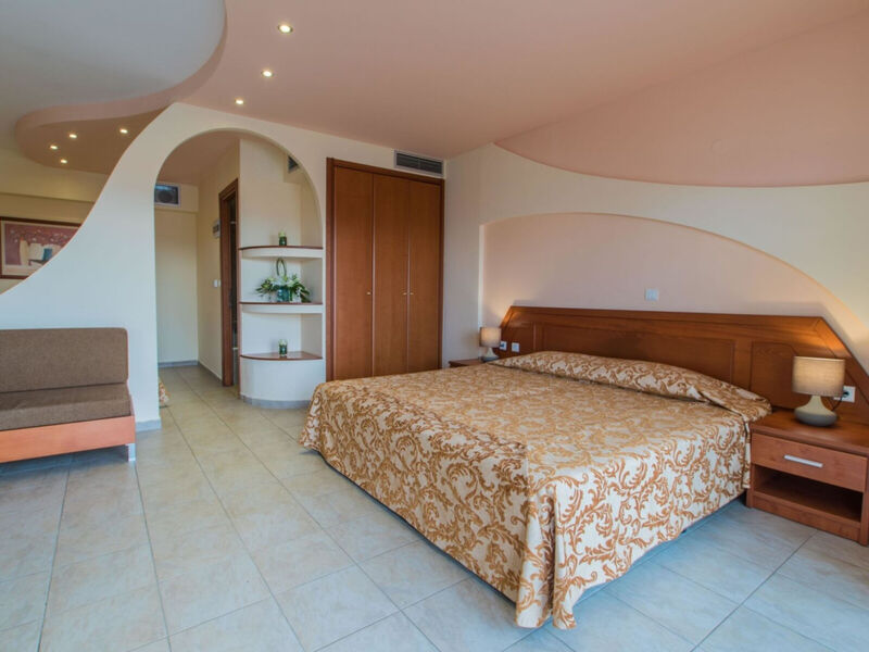 Alexandros Palace Hotel & Suites