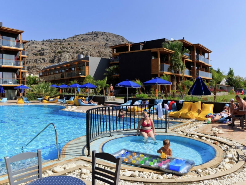 Alia Mare Resort