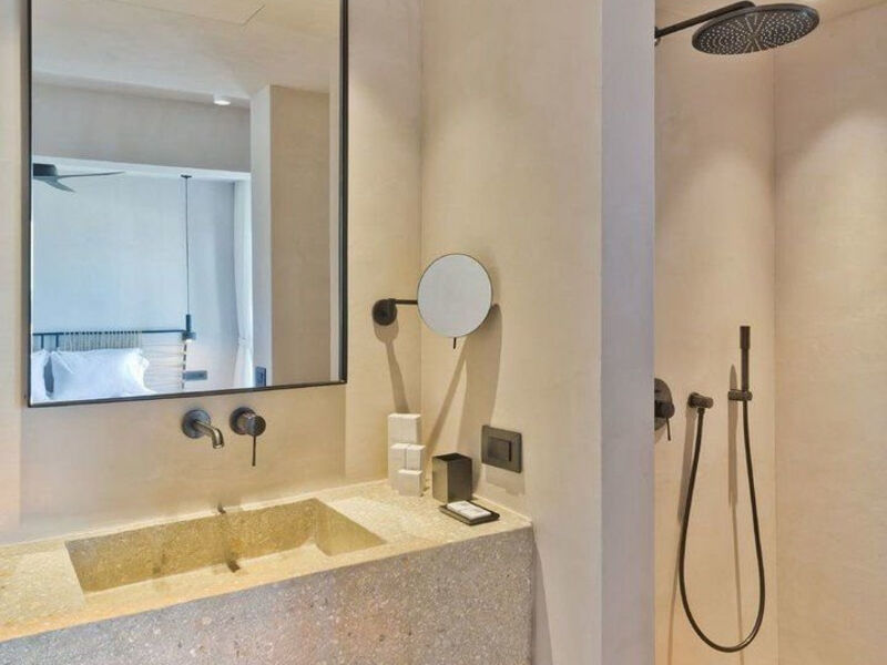 Almi Luxury Rooms