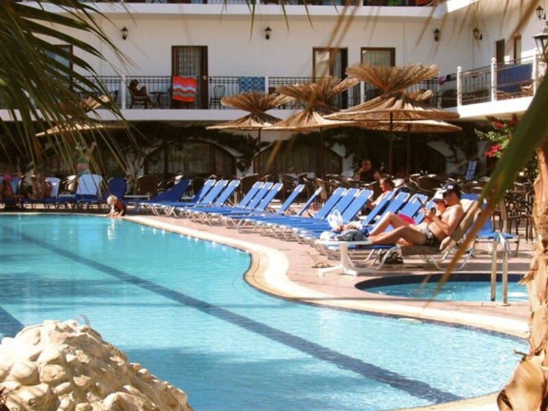 Almyrida Beach