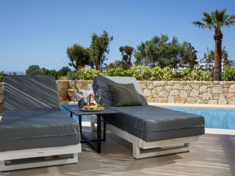 Aloe Boutique Hotel Powered By Anissa Beach