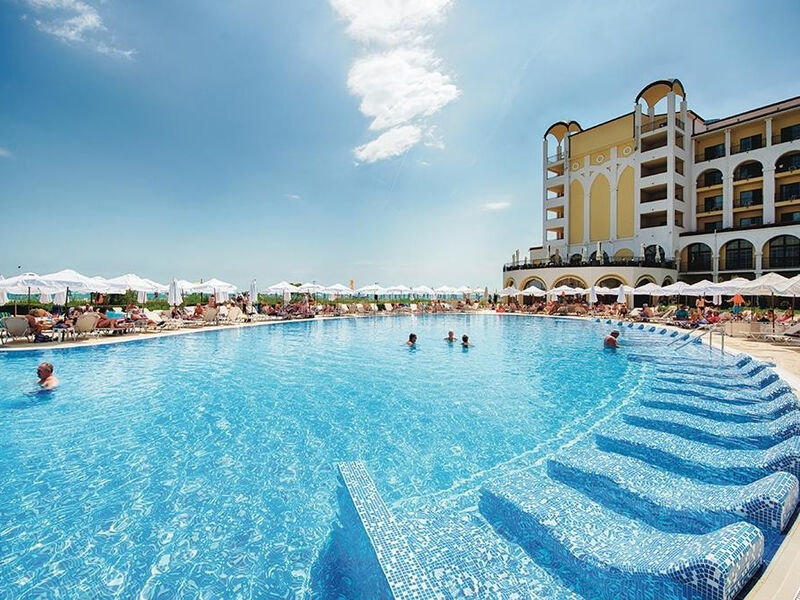 Alua Helios Bay