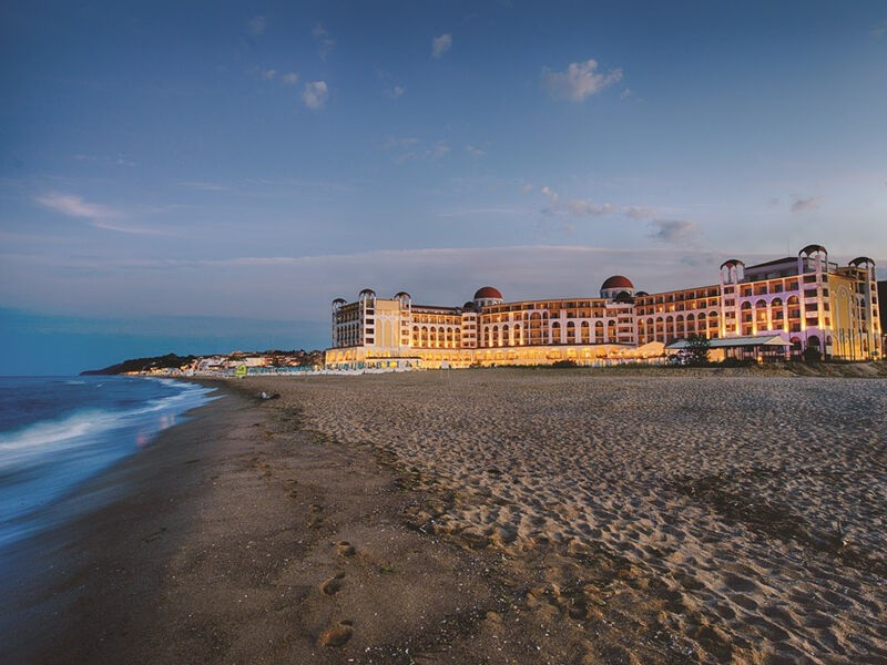 Alua Helios Bay