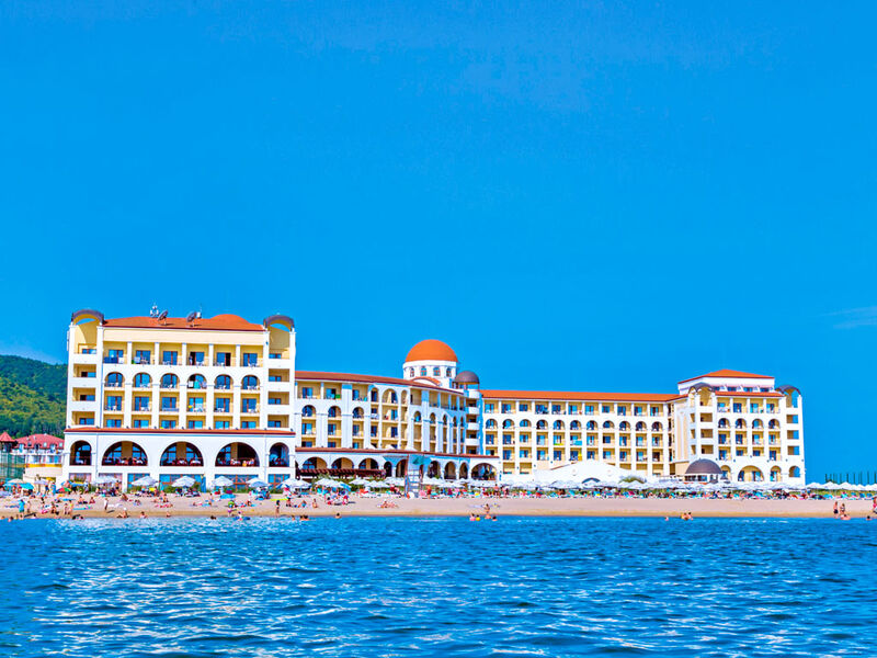 Alua Helios Bay